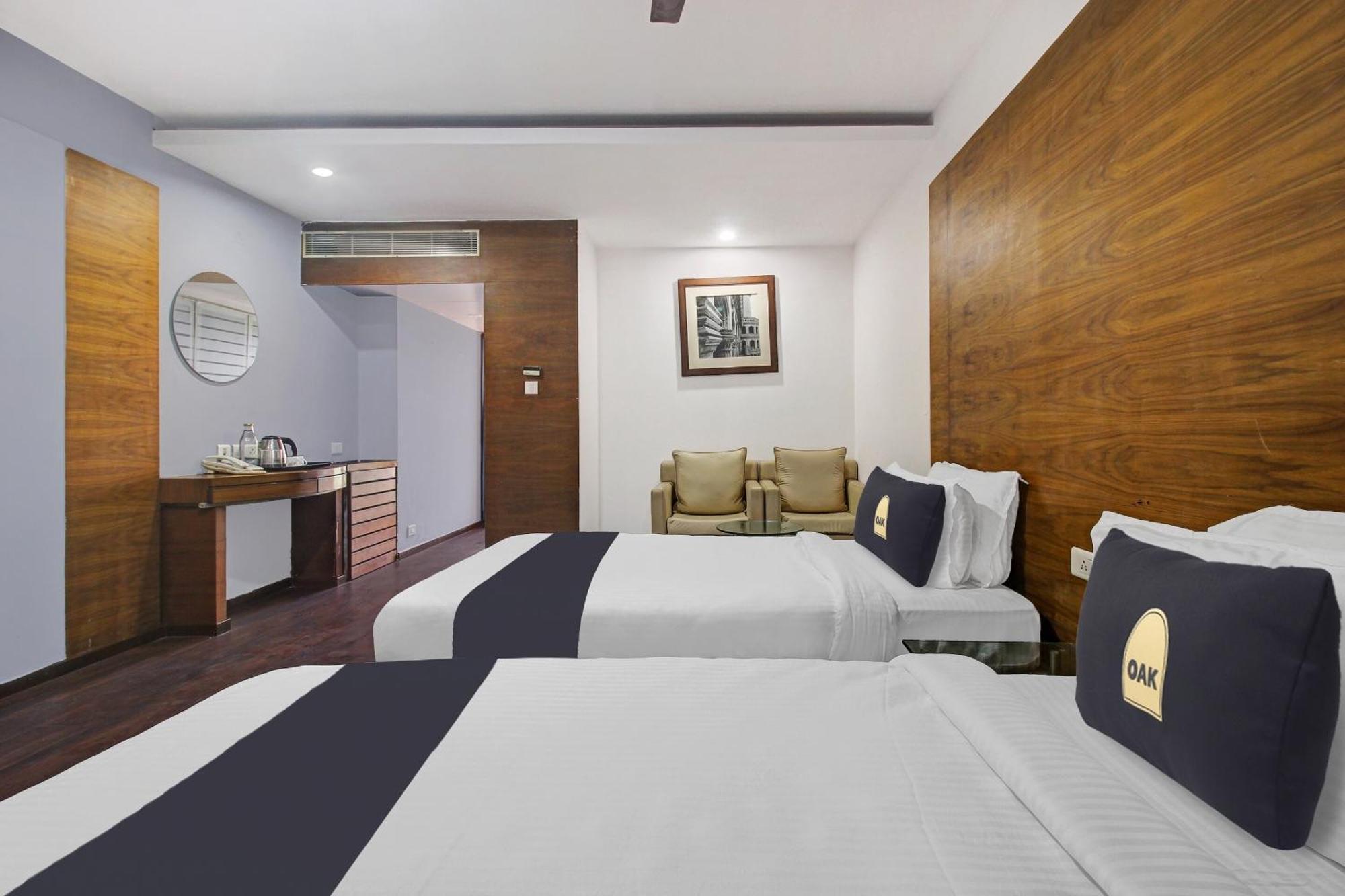 Townhouse Oak The Margi Hotel Near Yosufguda Metro Station Hyderabad Esterno foto