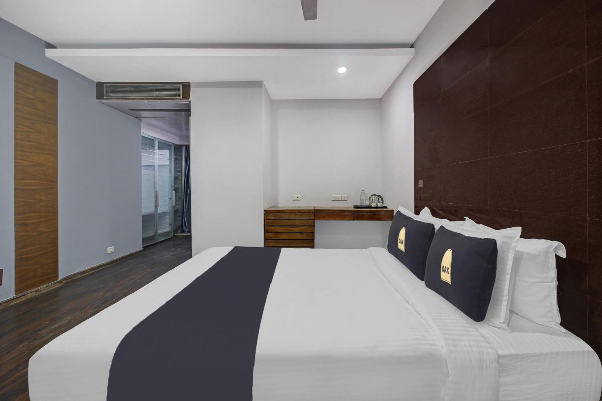 Townhouse Oak The Margi Hotel Near Yosufguda Metro Station Hyderabad Esterno foto