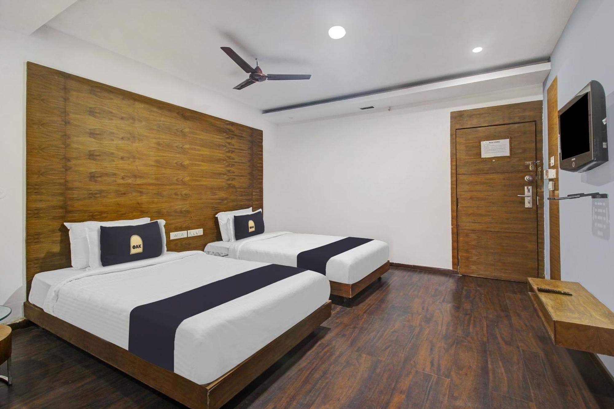 Townhouse Oak The Margi Hotel Near Yosufguda Metro Station Hyderabad Esterno foto
