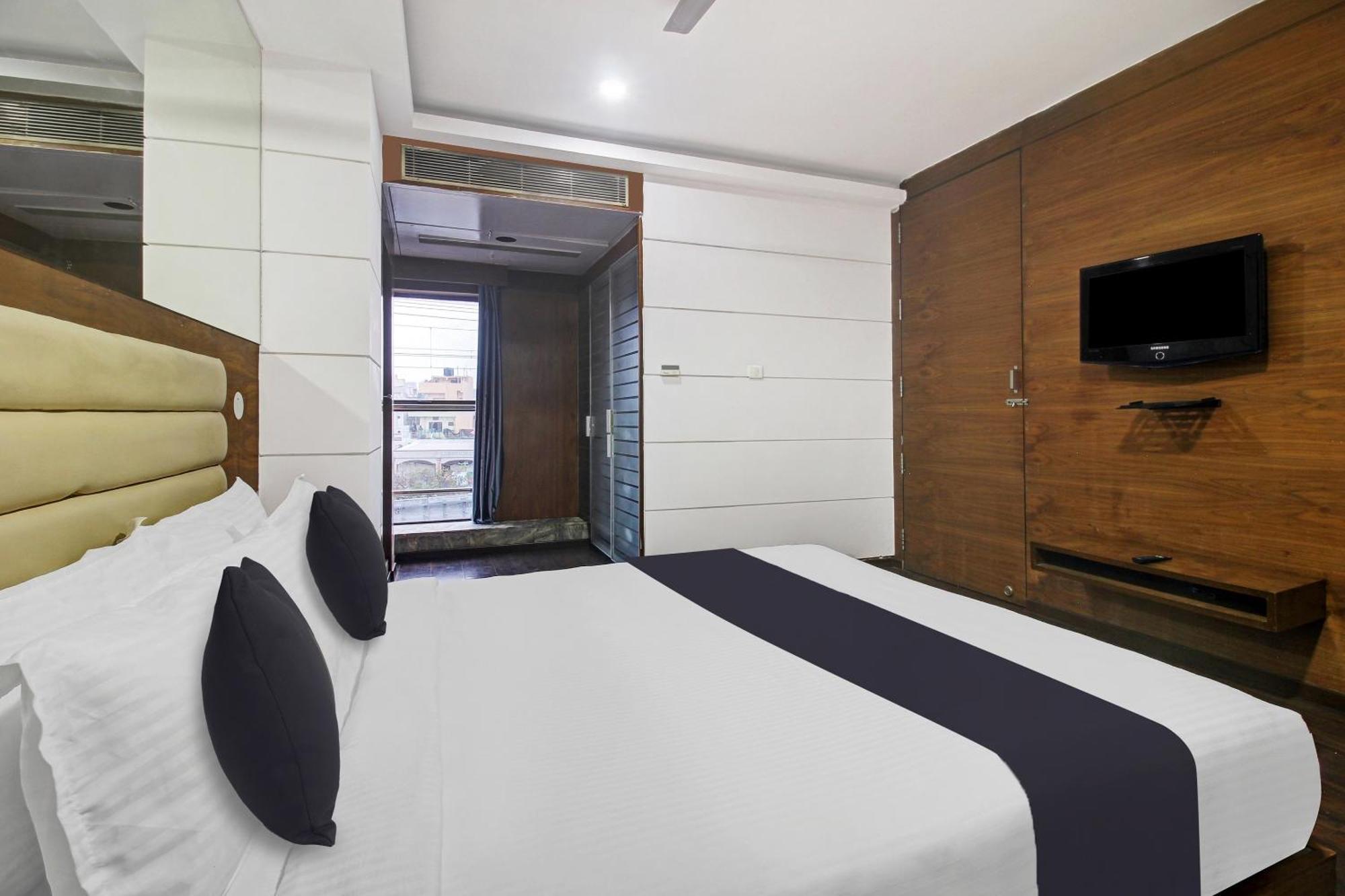 Townhouse Oak The Margi Hotel Near Yosufguda Metro Station Hyderabad Esterno foto