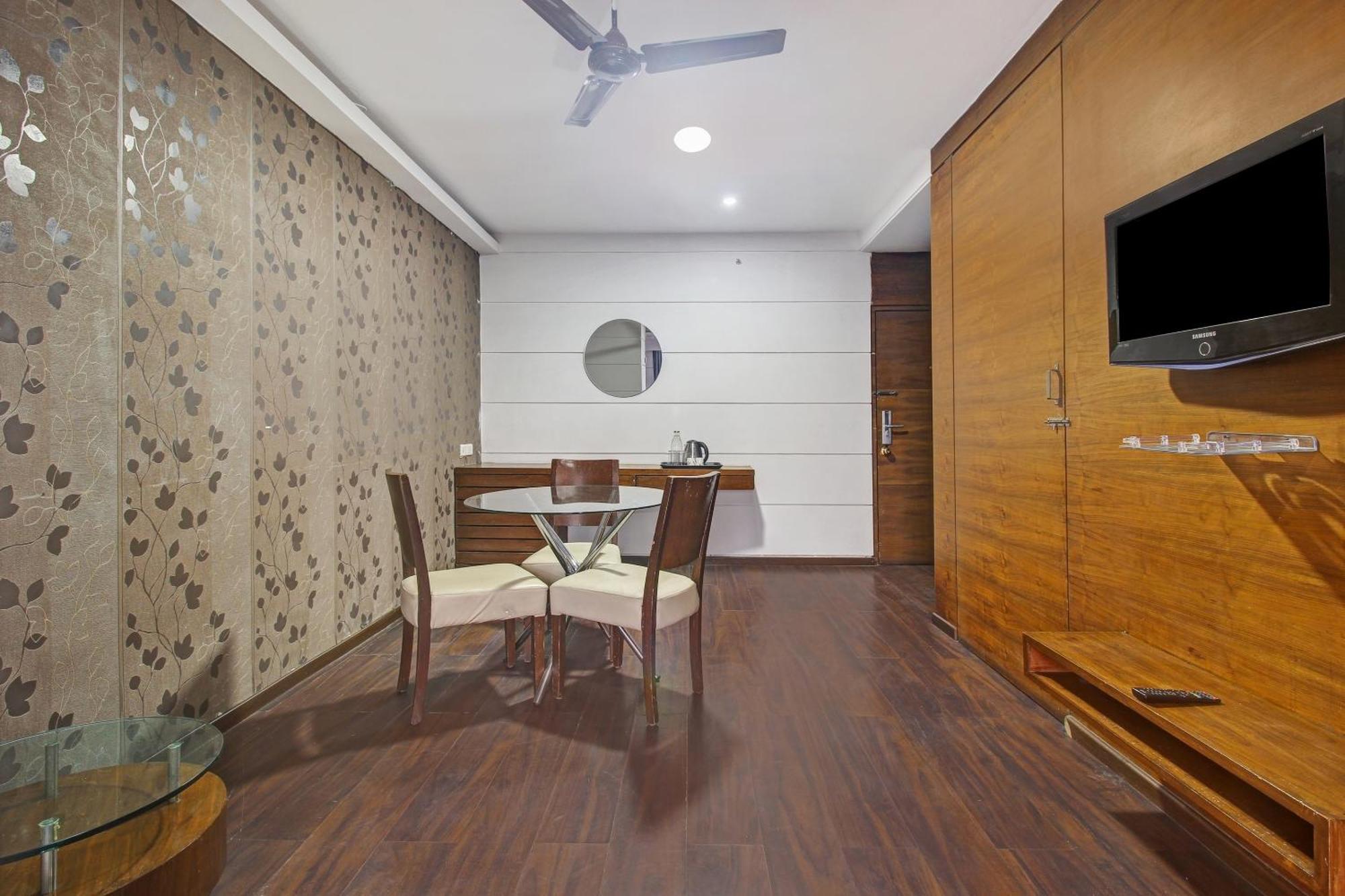Townhouse Oak The Margi Hotel Near Yosufguda Metro Station Hyderabad Esterno foto