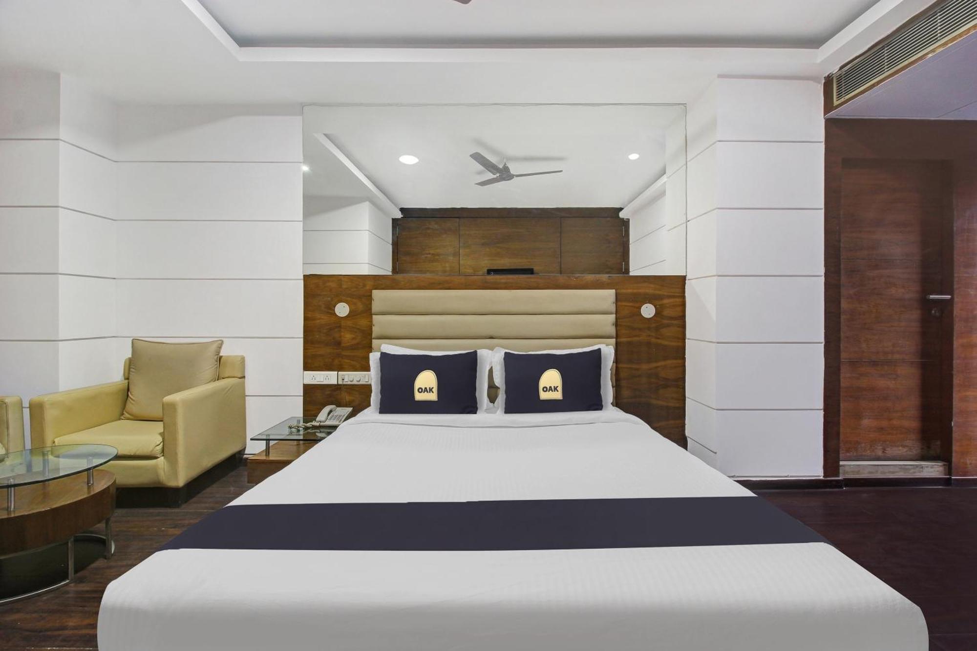Townhouse Oak The Margi Hotel Near Yosufguda Metro Station Hyderabad Esterno foto