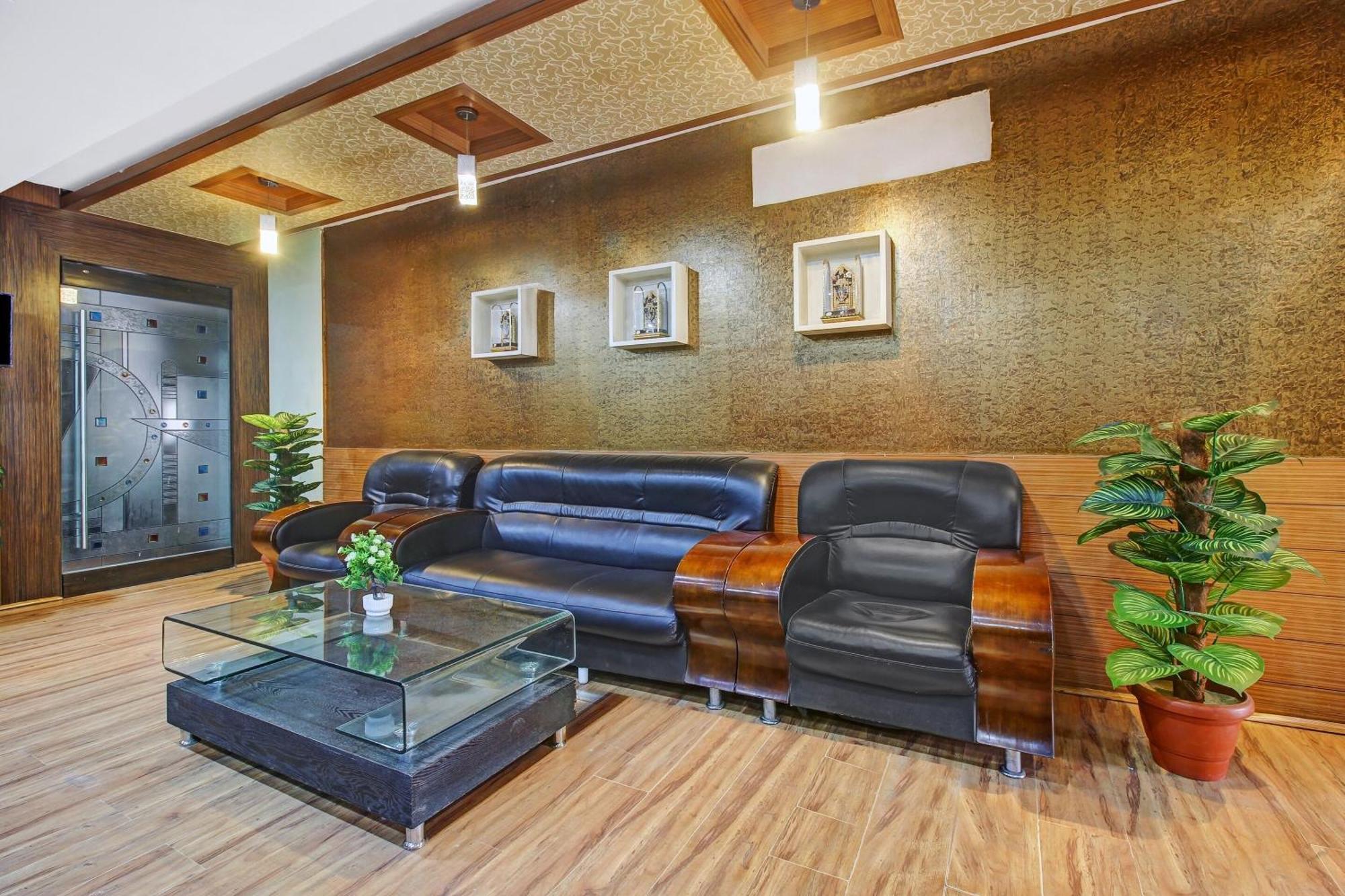 Townhouse Oak The Margi Hotel Near Yosufguda Metro Station Hyderabad Esterno foto